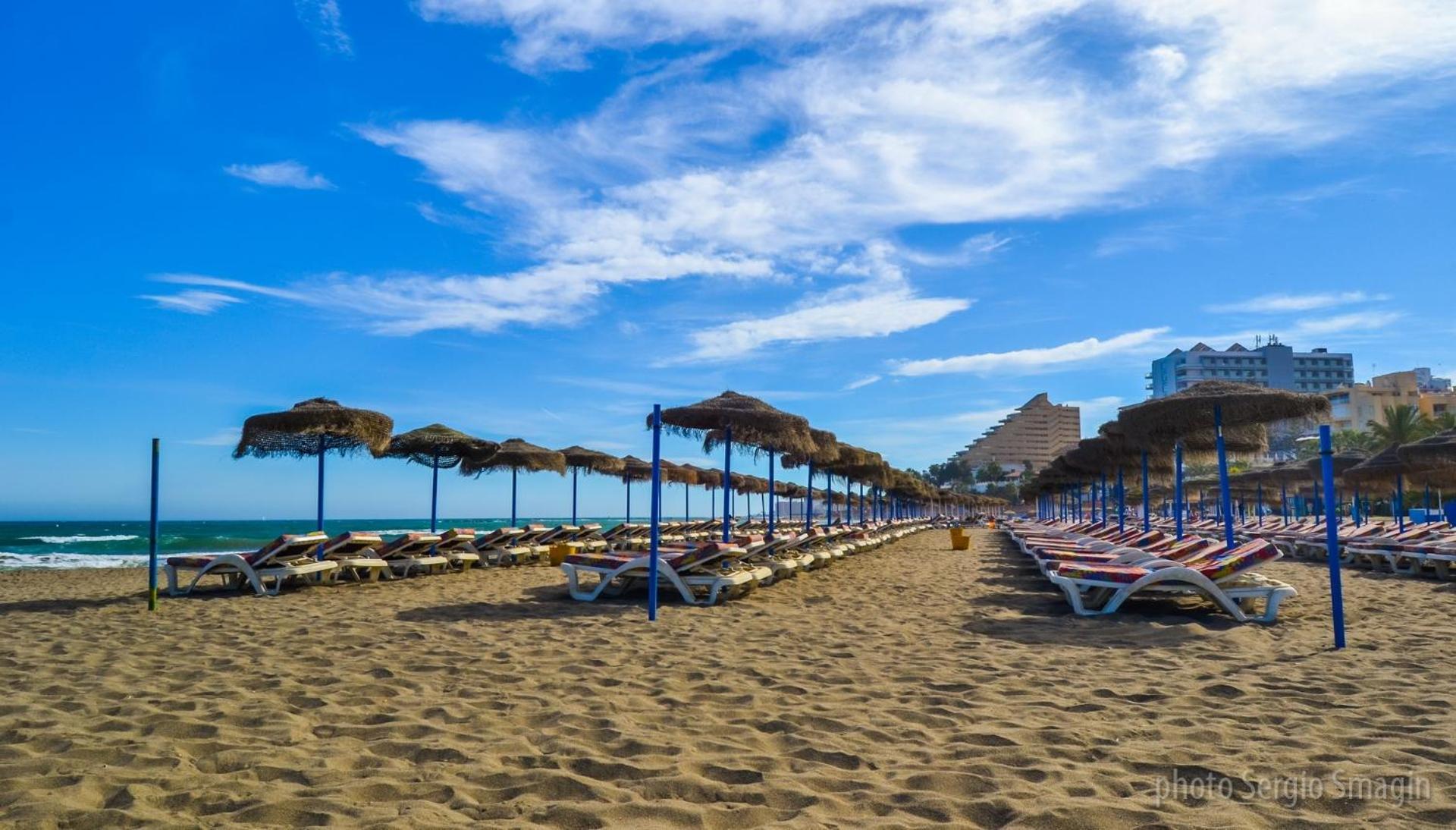 135 Agata Apartamentos. Piscina Y Playa. A Corta Distancia Del Centro. Benalmádena Eksteriør billede